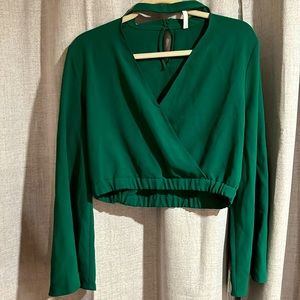 Cropped/Bell sleeve top